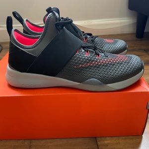 Nike Air Zoom Strong